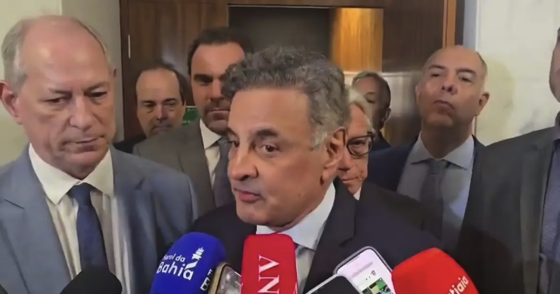 Aécio convida Ciro Gomes para ser candidato a presidente como forma de romper polarização Lula x Bolsonaro