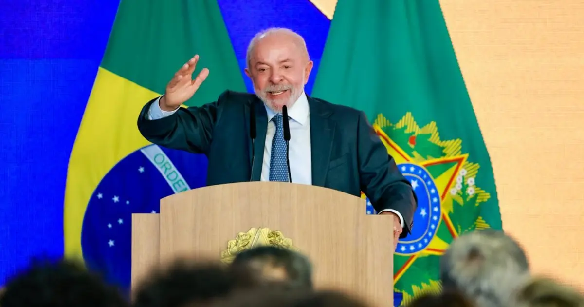 Lula sanciona lei que prevê perdão de dívidas de MEIs e amplia limite de faturamento