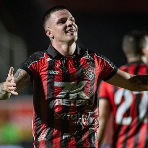 Herói do último jogo, Kayzer não viaja com o grupo do Vitória